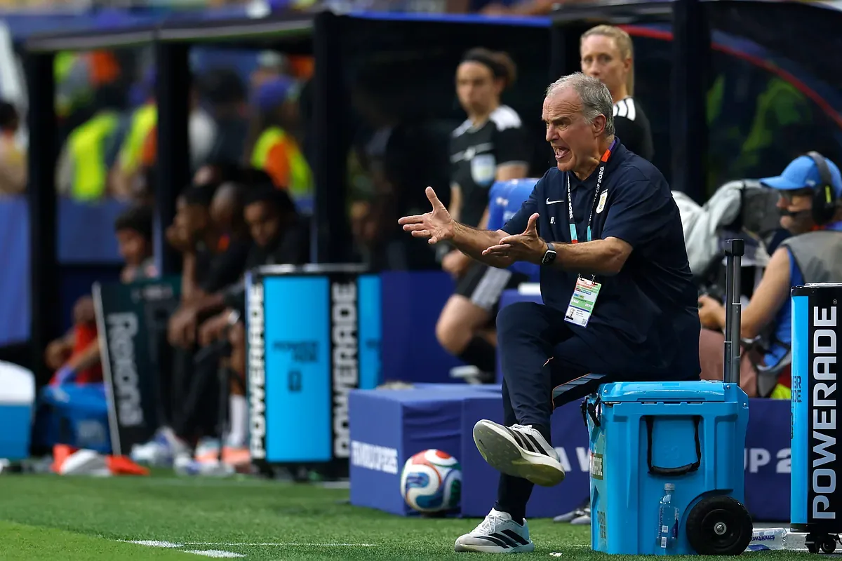 Uruguay afronta un partido decisivo contra España en el Mundial con tensión interna