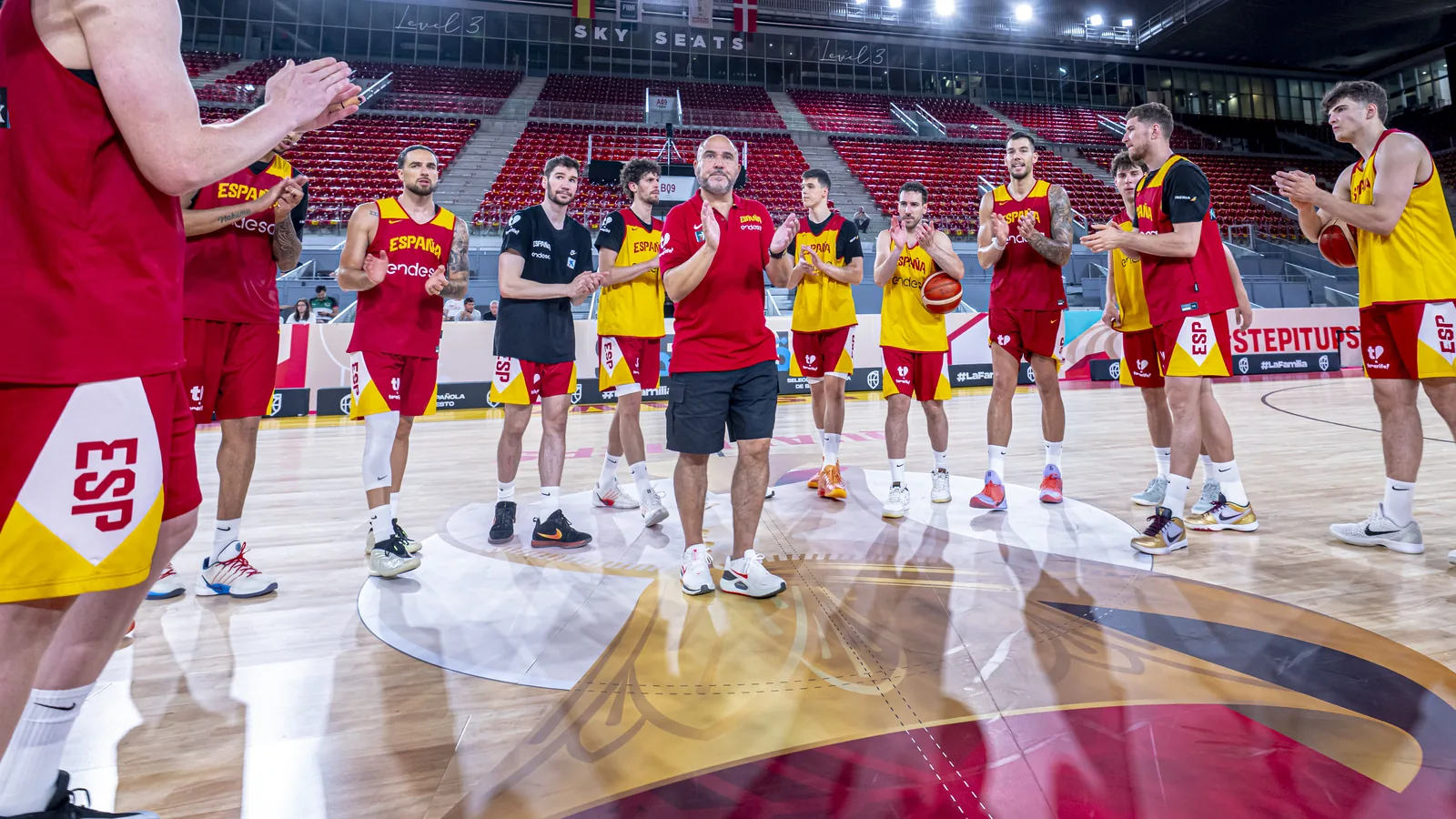España asegura el liderato de grupo en la clasificación para el Mundial de 2027