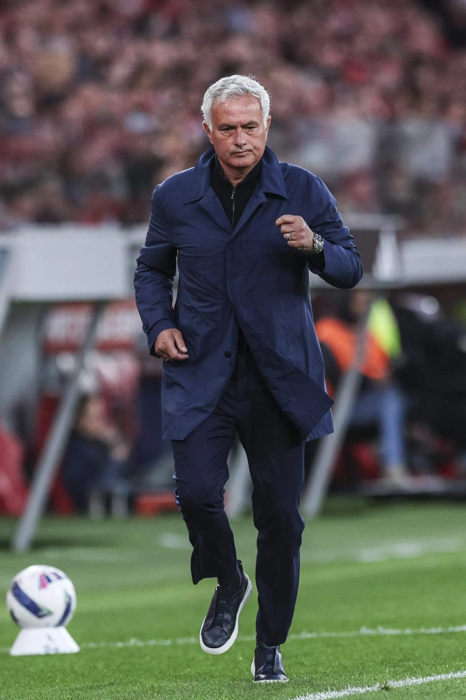 Jose Mourinho tenía atado al mejor central de la Premier League, pero el Real Madrid lo deja escapar
